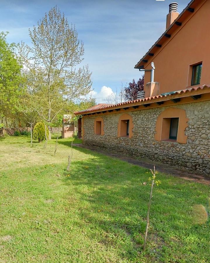 Granja De Cantarinas *